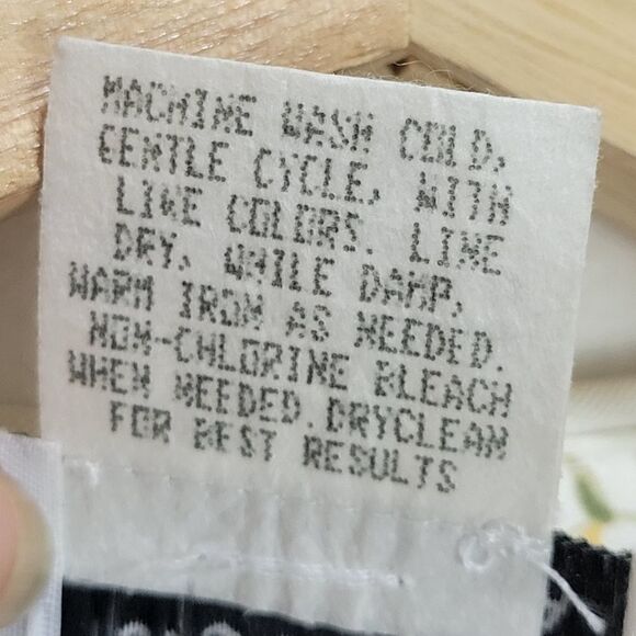 VintageāMs.āBasiaĀ CaliforniaāFloralāBlouse - Picture 10 of 11